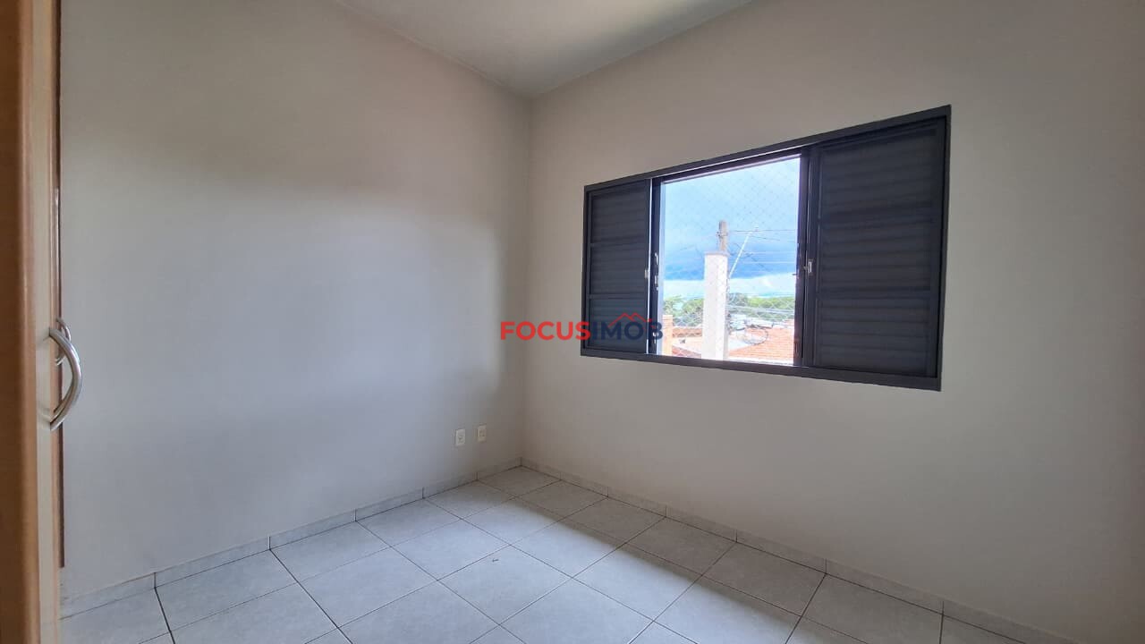 Lindo Sobrado à Venda – Conforto, Espaço e Excelente Localização!