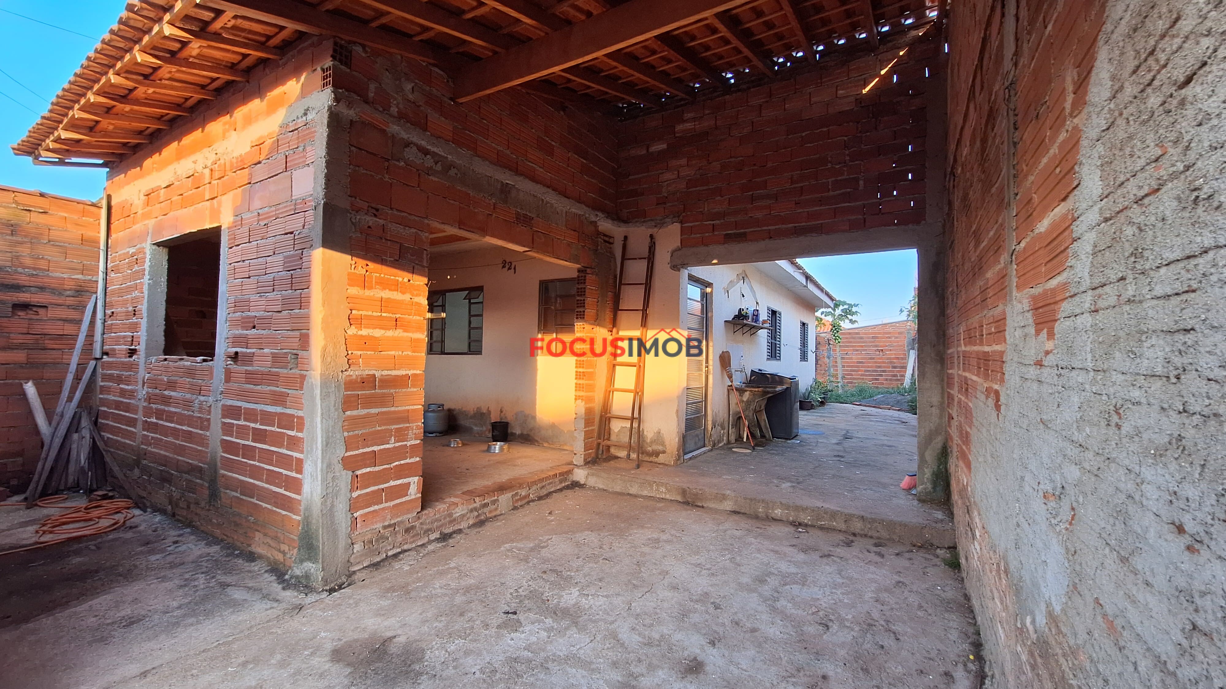 Casa com 02 dormitórios à Venda Parte Alta do Istor Luppi em Itapira/SP