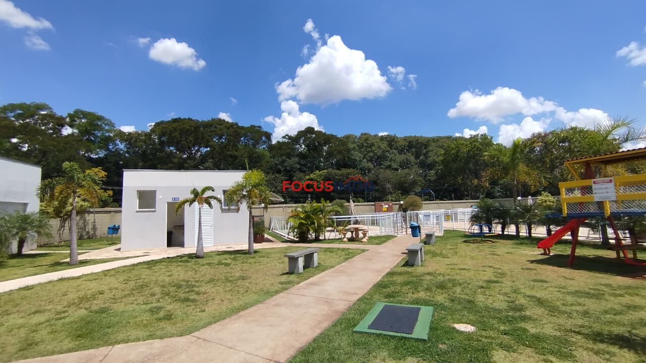 Apto Borboletas com quase todos os móveis inclusos