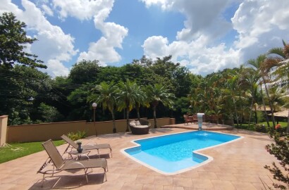 Chácara em Itapira na Beira da Represa com 2.000m2, Casa ampla em condomínio fechado