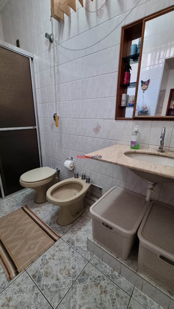 Excelente Imóvel com 3 Dormitórios Próximo ao Centro, Completa com Espaço Gourmet e Quintal