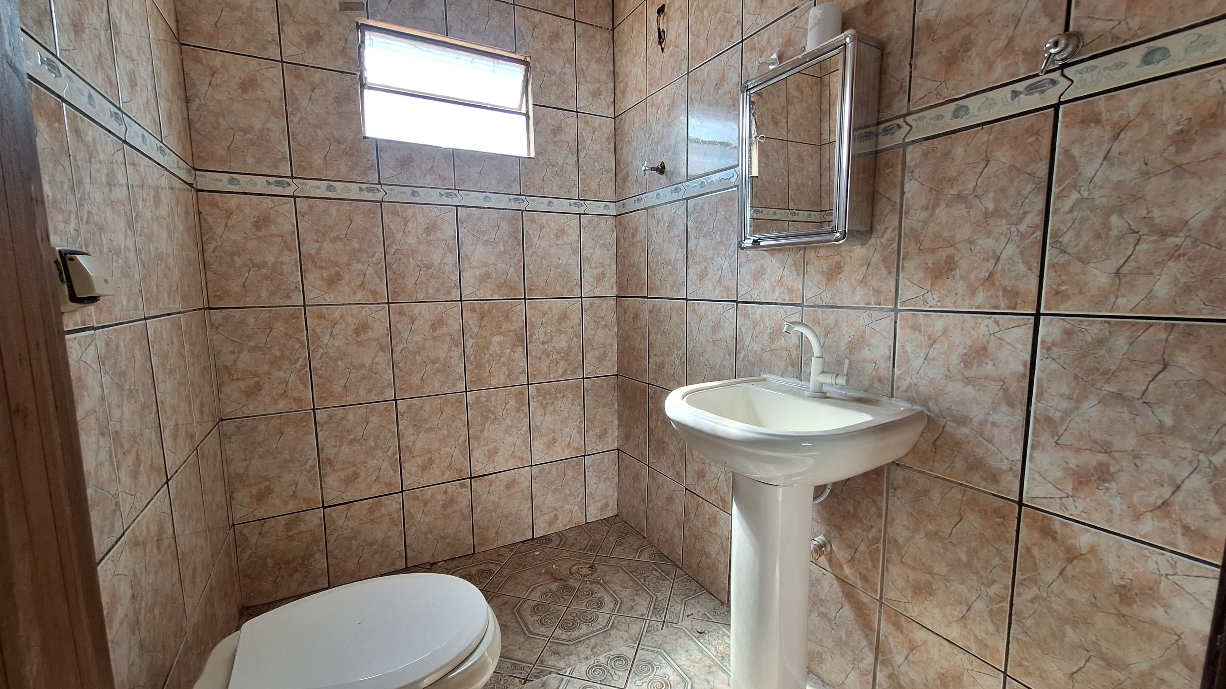 Casa à venda com Edícula nos Fundos no Parque do Estado em Mogi Mirim