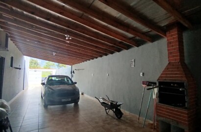 Linda casa na Estiva Gerbi - Jardim Lody-