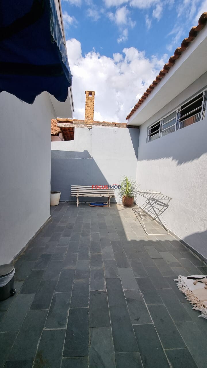 Excelente Imóvel com 3 Dormitórios Próximo ao Centro, Completa com Espaço Gourmet e Quintal
