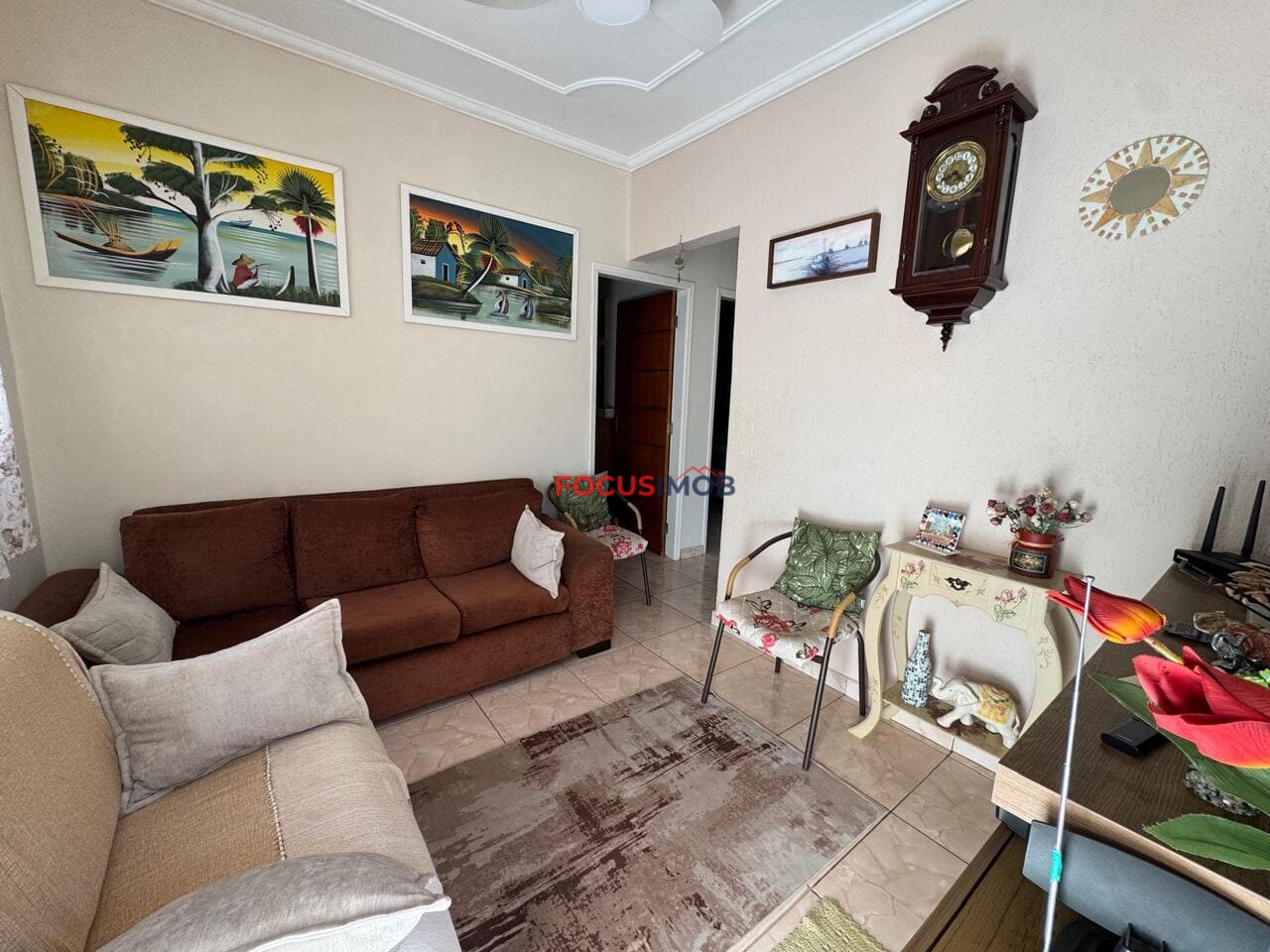 Casa Ampla à Venda com 3 Quartos e Terreno de 300 m²