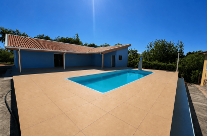 Chácara Completa com 2.000 m², Casas, Piscina e Energia Solar – Porteira Fechada