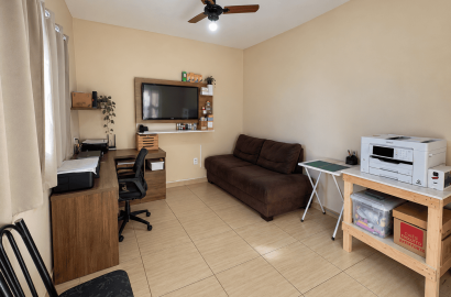 Casa à Venda no Jardim Canaã II – 2 Dormitórios, Quintal e Garagem com Portão Automático – Mogi Guaçu/SP