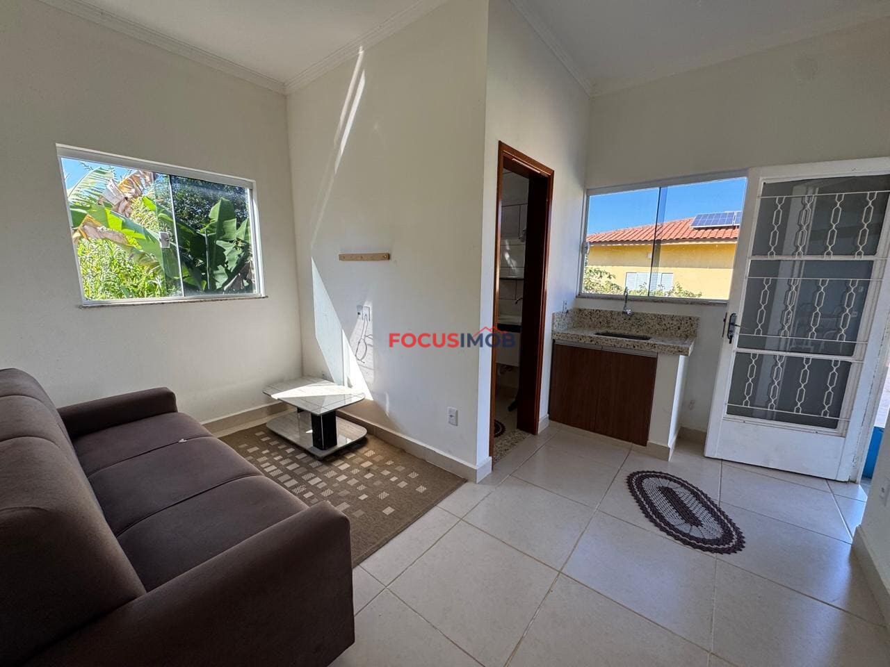 Chácara Completa com 2.000 m², Casas, Piscina e Energia Solar – Porteira Fechada