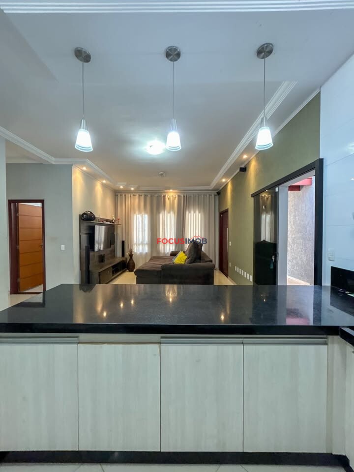 CASA DISPONÍVEL NO JARDIM CAMARGO