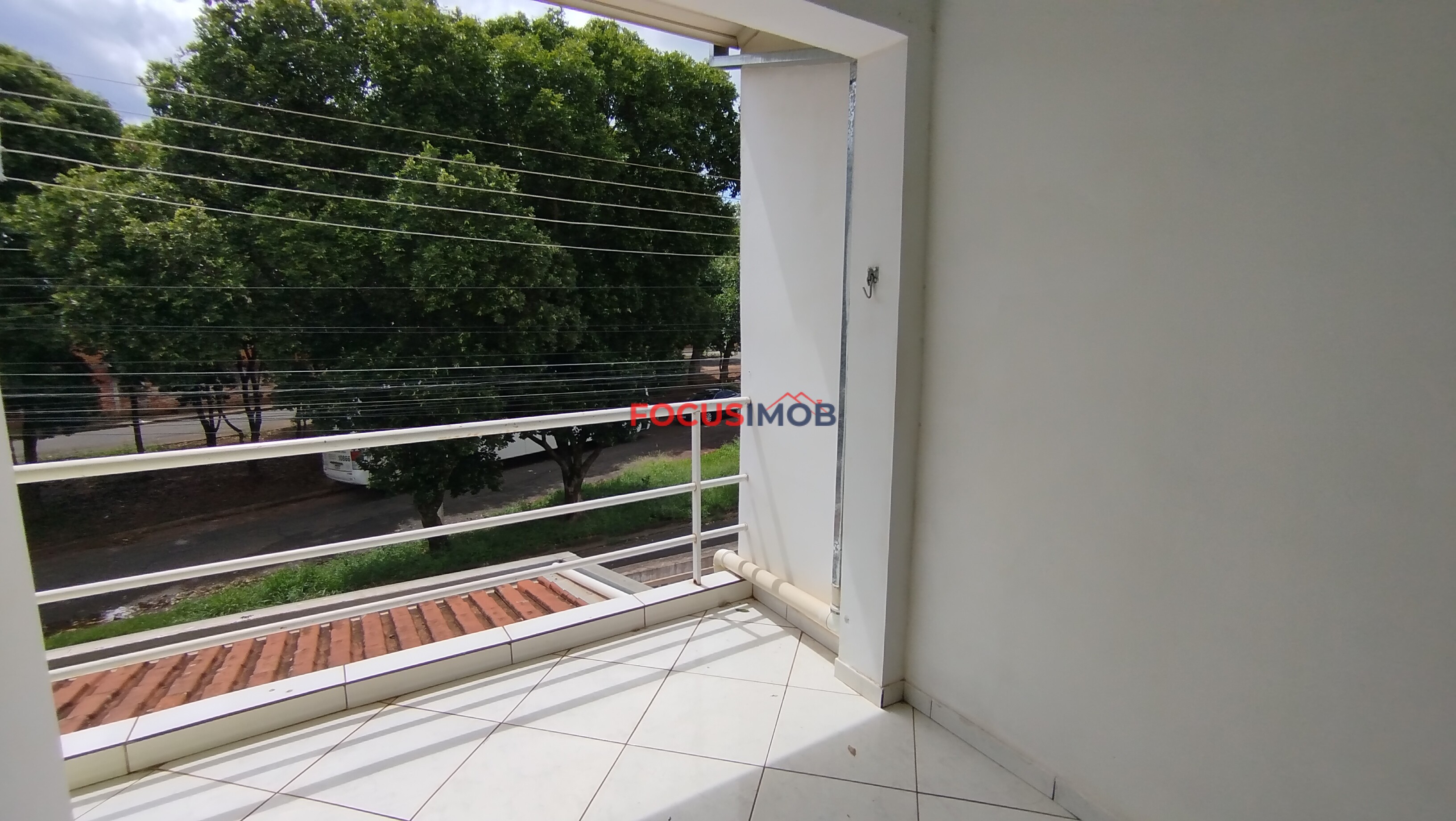 Sobrado três dormitórios no Jd Victoria Mogi Guaçu