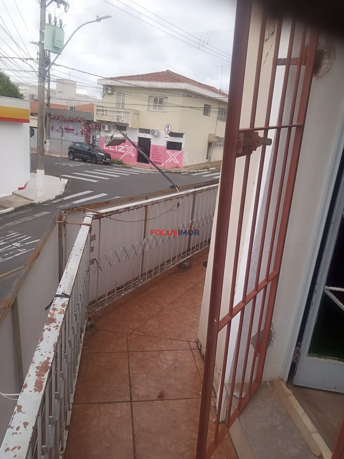 Prédio Comercial com Casa Assobradada à Venda – Itapira/SP