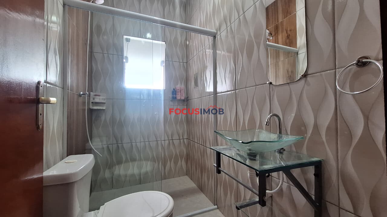 Casa moderna à venda com lazer completo e energia fotovoltaica