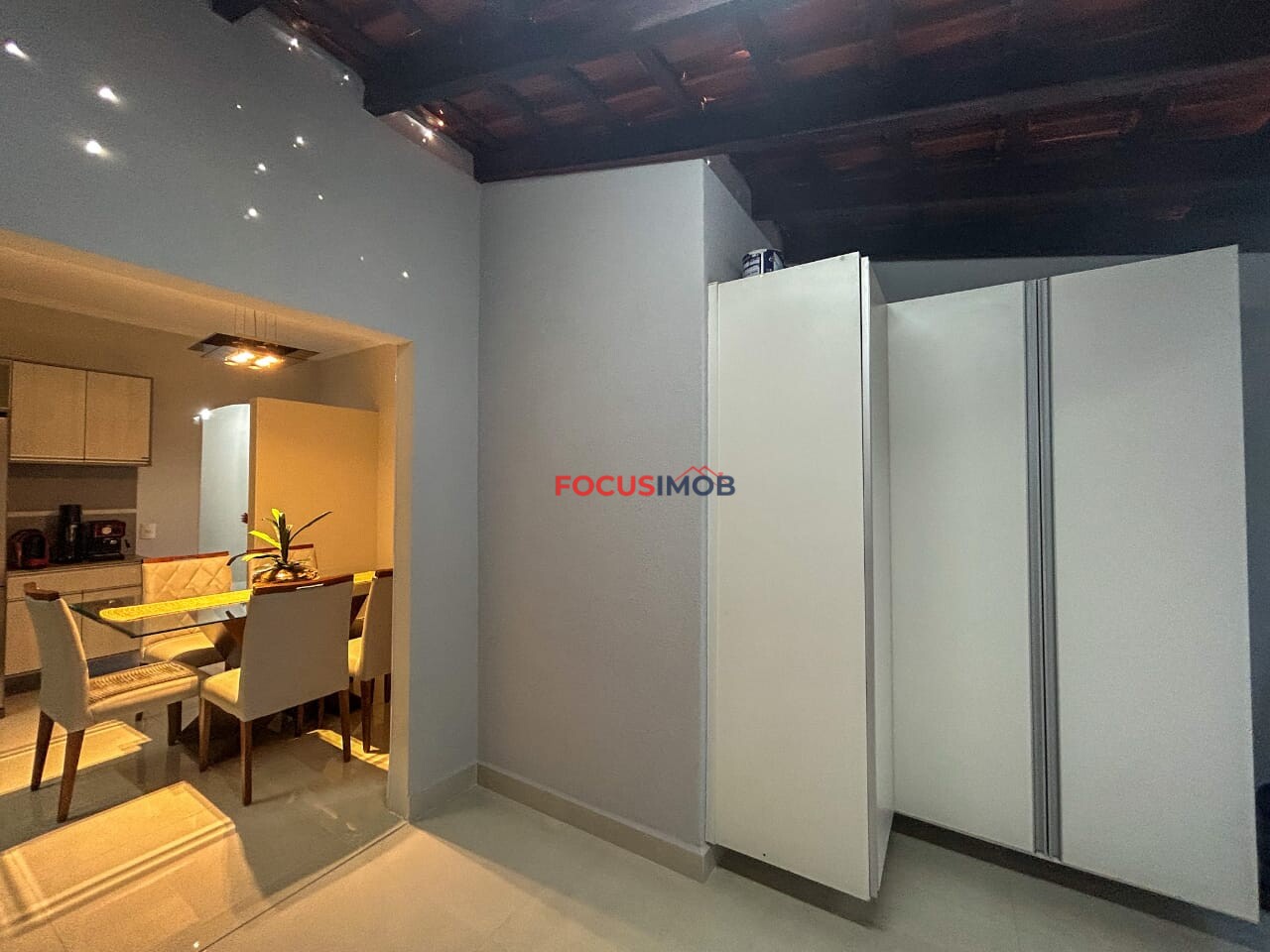 CASA DISPONÍVEL NO JARDIM ITACOLOMY