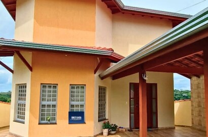 Casa a Venda Águas de Lindóia