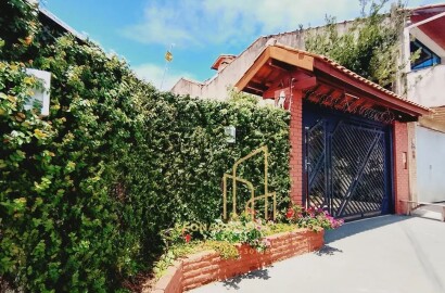 Casa a venda em Amparo