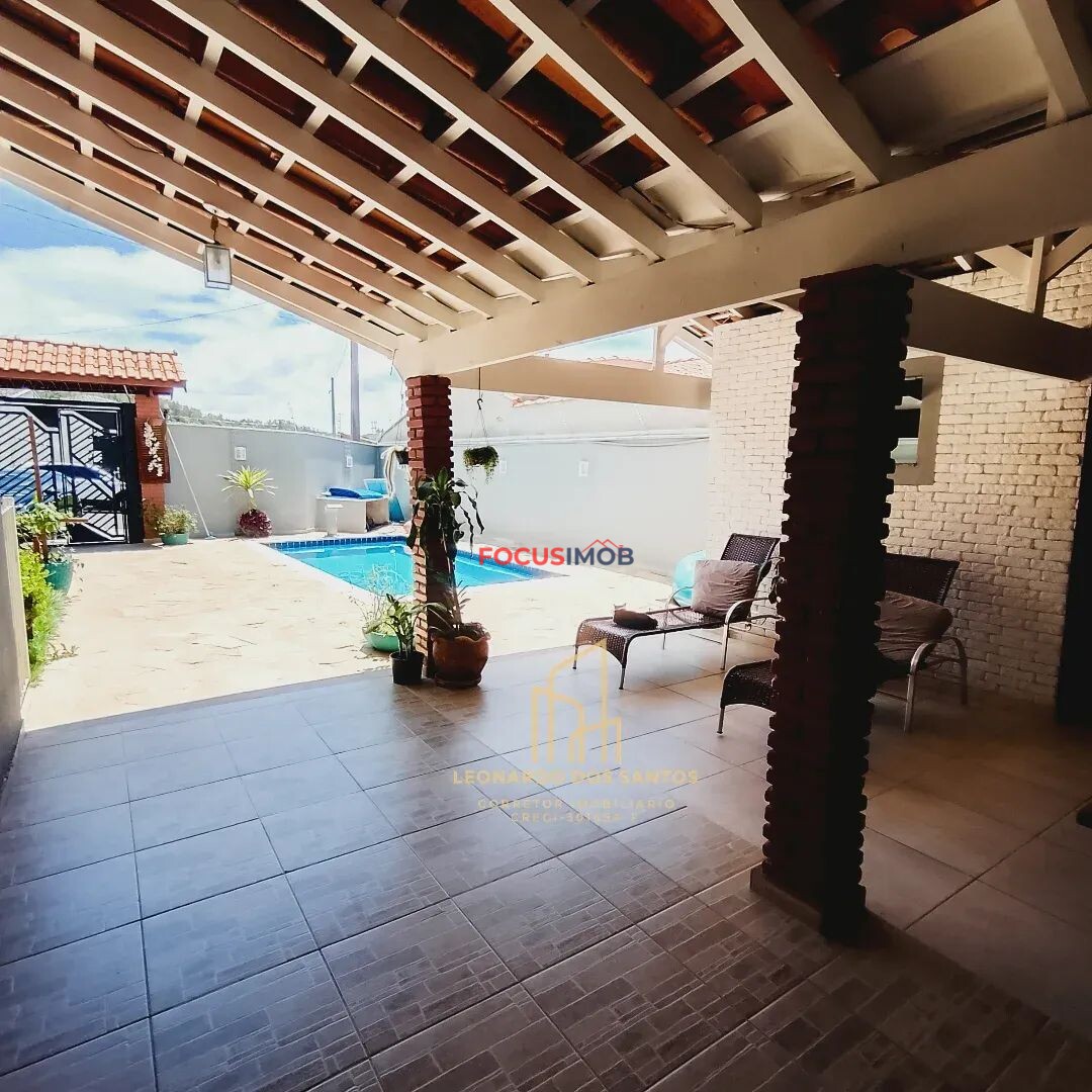 Casa a venda em Amparo