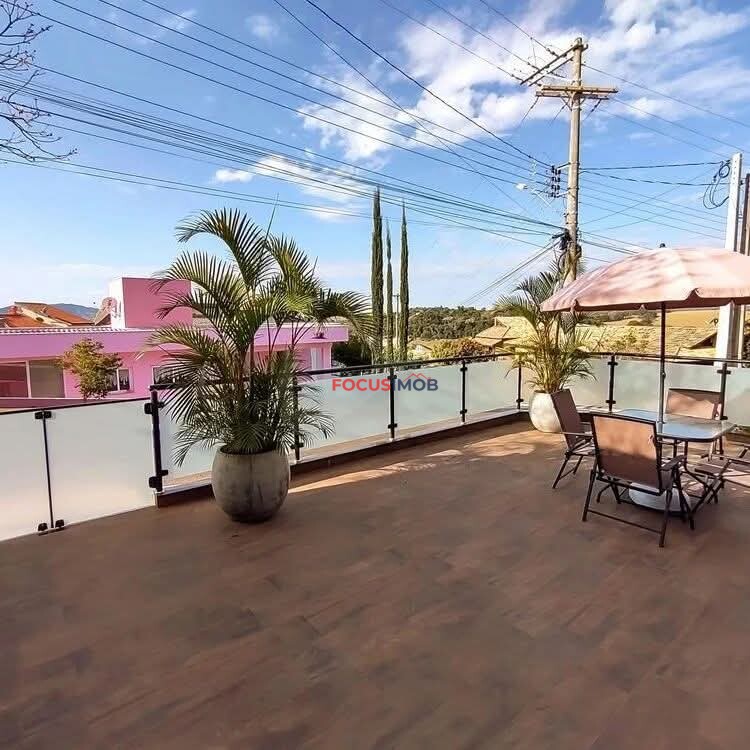 Casa a Venda Águas de Lindóia