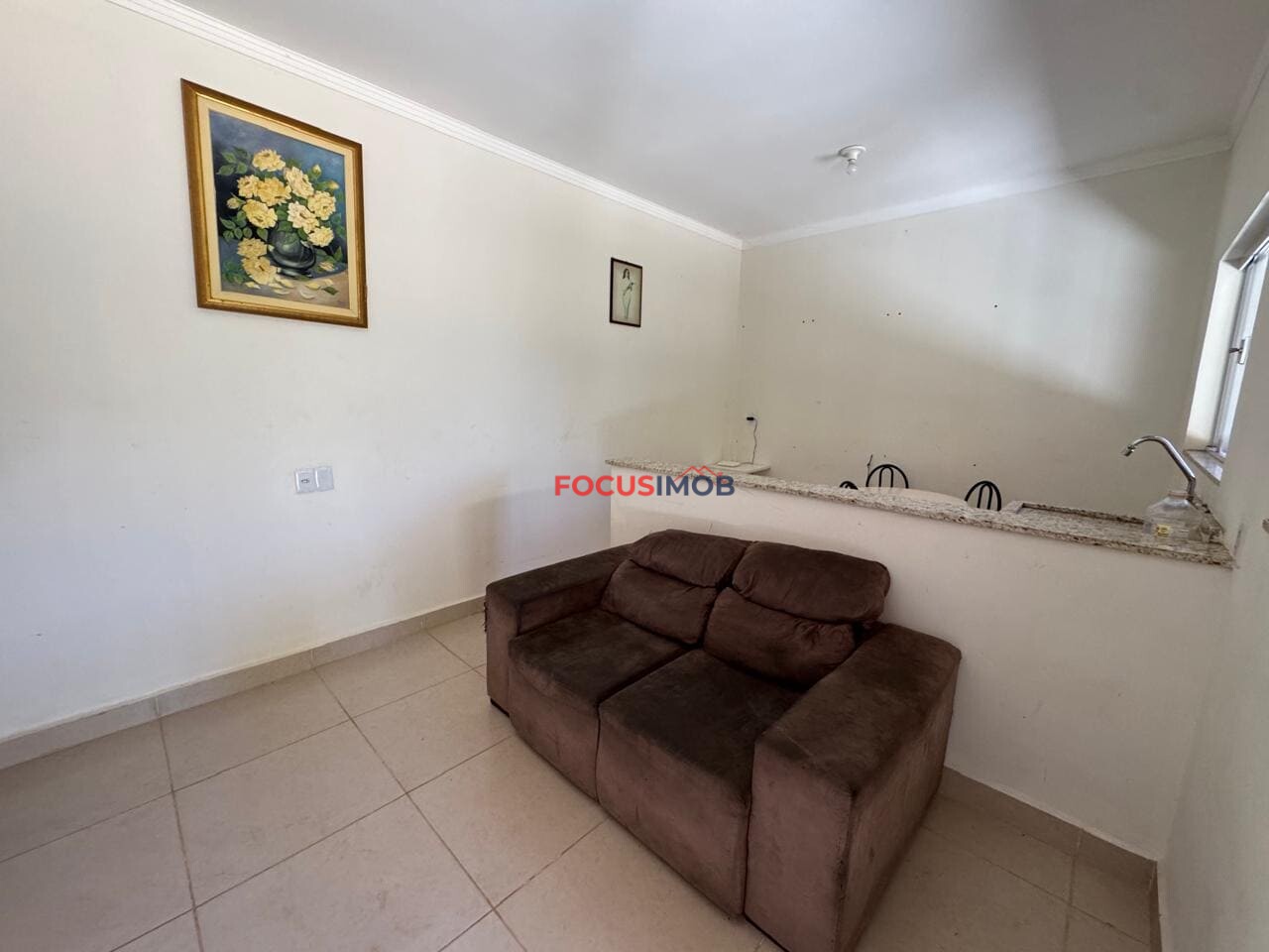 Chácara Completa com 2.000 m², Casas, Piscina e Energia Solar – Porteira Fechada