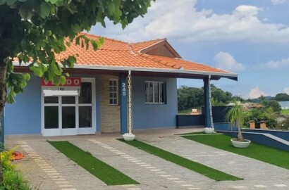 Casa a Venda Águas de Lindóia