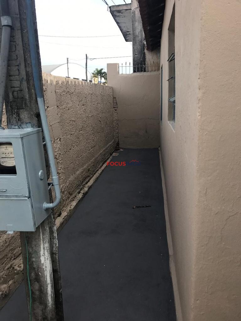 Excelente Oportunidade! 2 Casas no Mesmo Terreno com Potencial Comercial - Itapira/SP