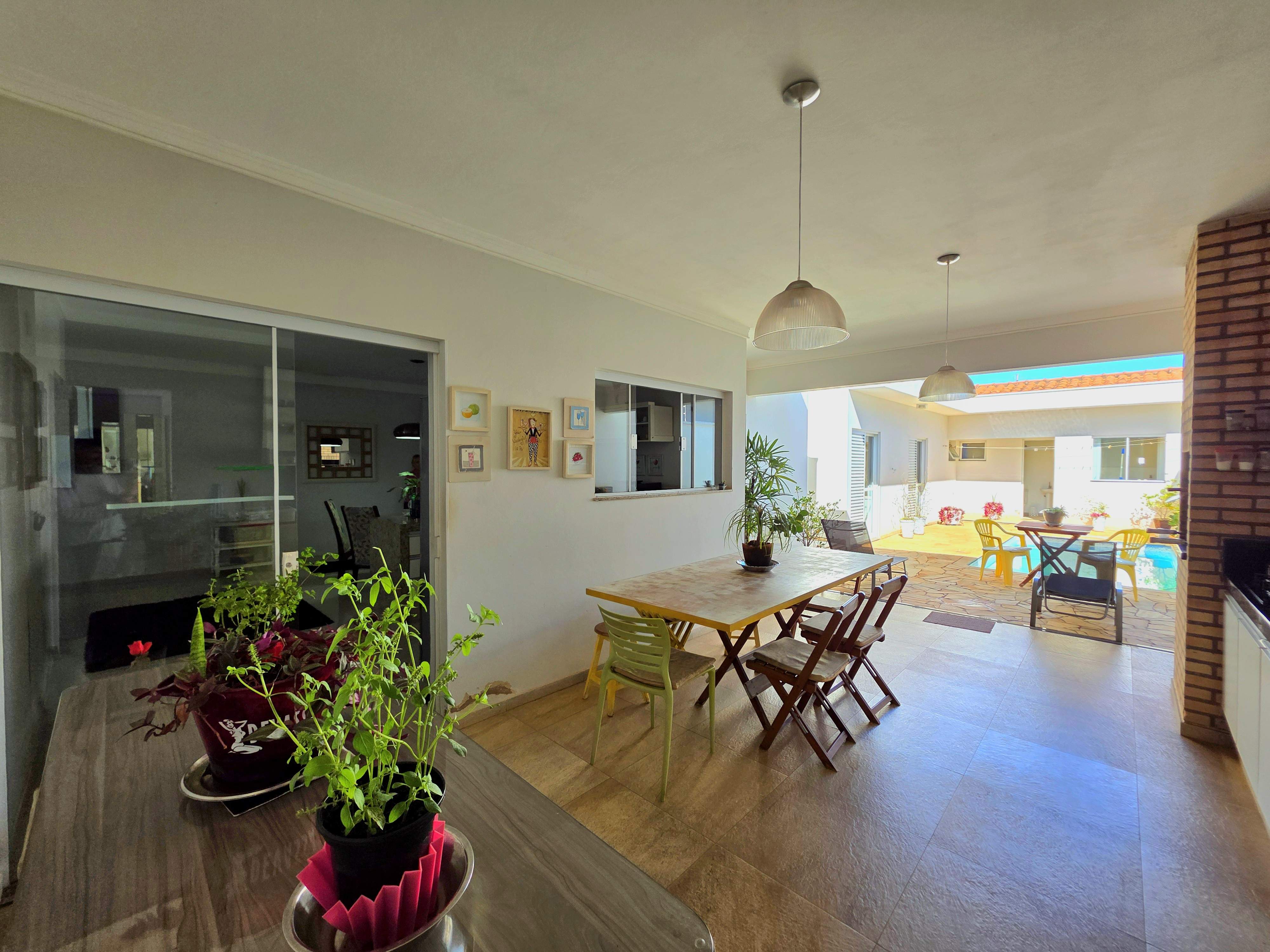 Vendo Linda Casa na cidade de Araras - Bairro Piratininga