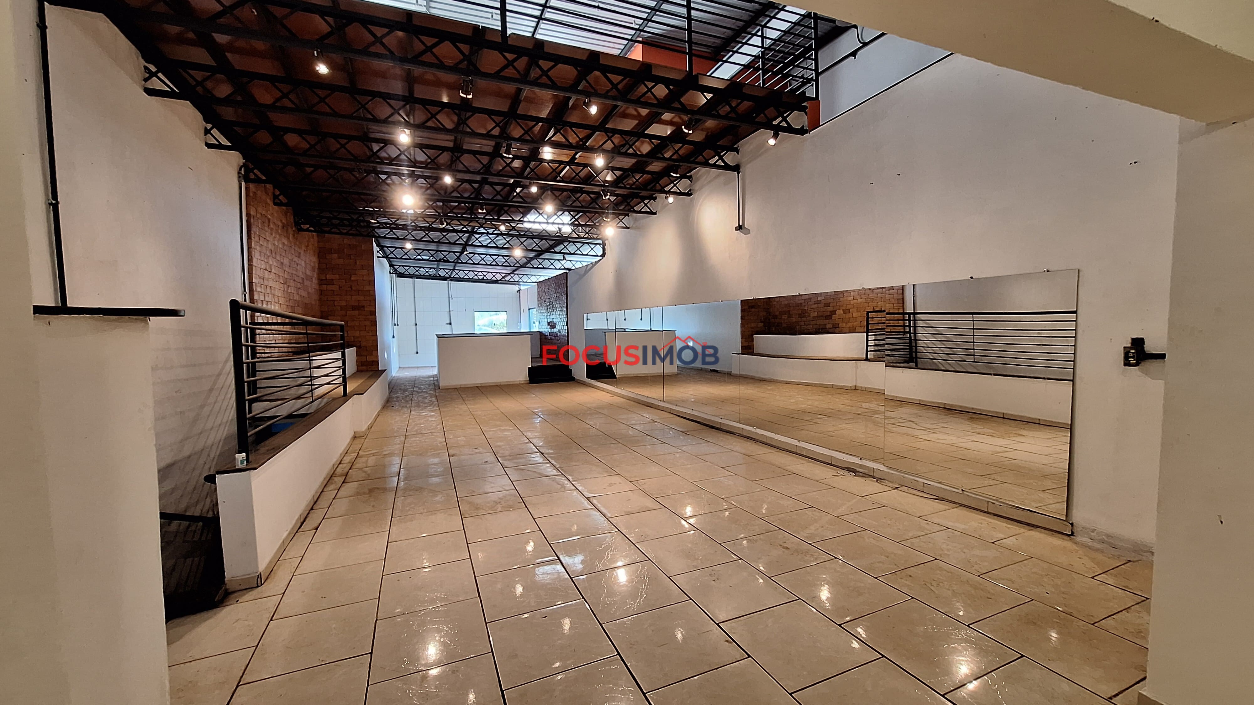 Imóvel comercial disponível para aluguel em região estratégica de Mogi Guaçu - R$4.000,00 Mensal