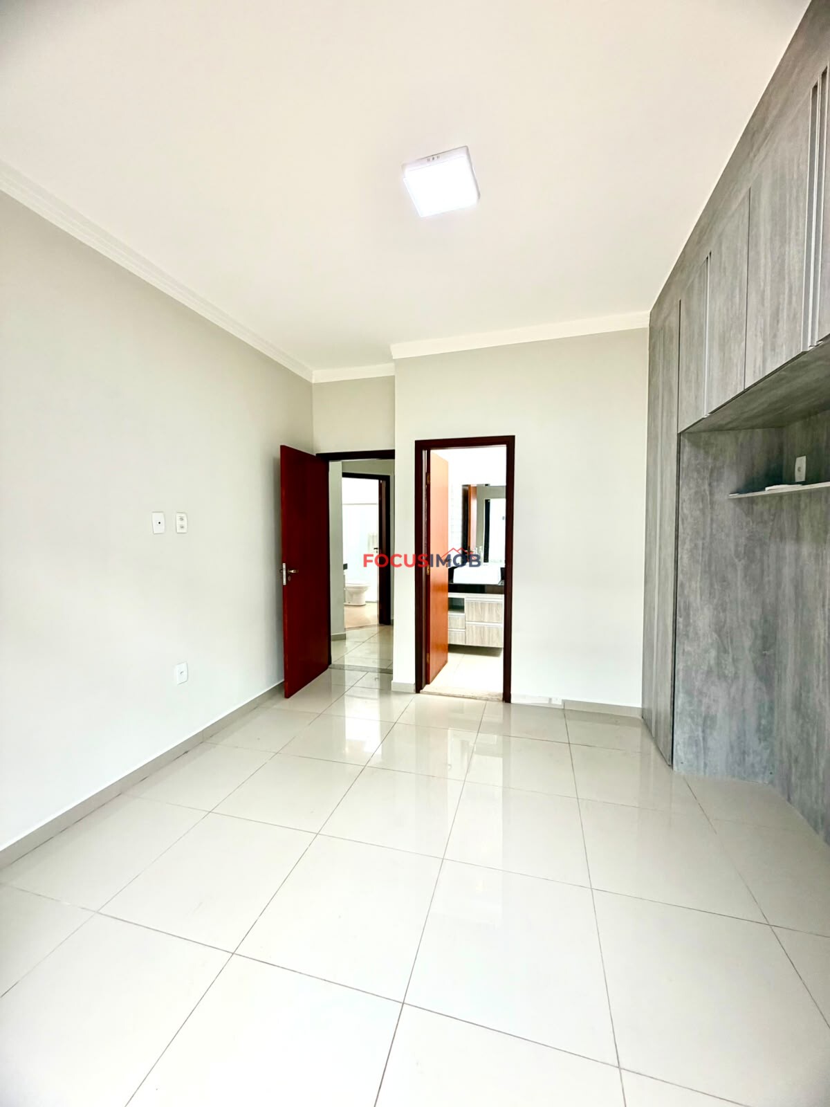 CASA A VENDA NO JARDIM INPERIAL - MOGI GUAÇU