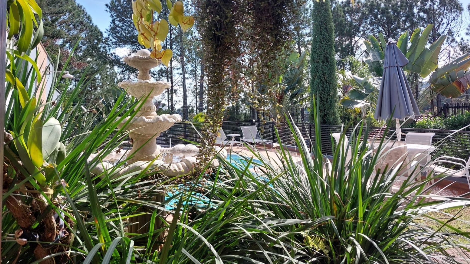 Linda Residência de Alto Padrão, a 1km do centro da cidade de Águas de Lindoia - SP