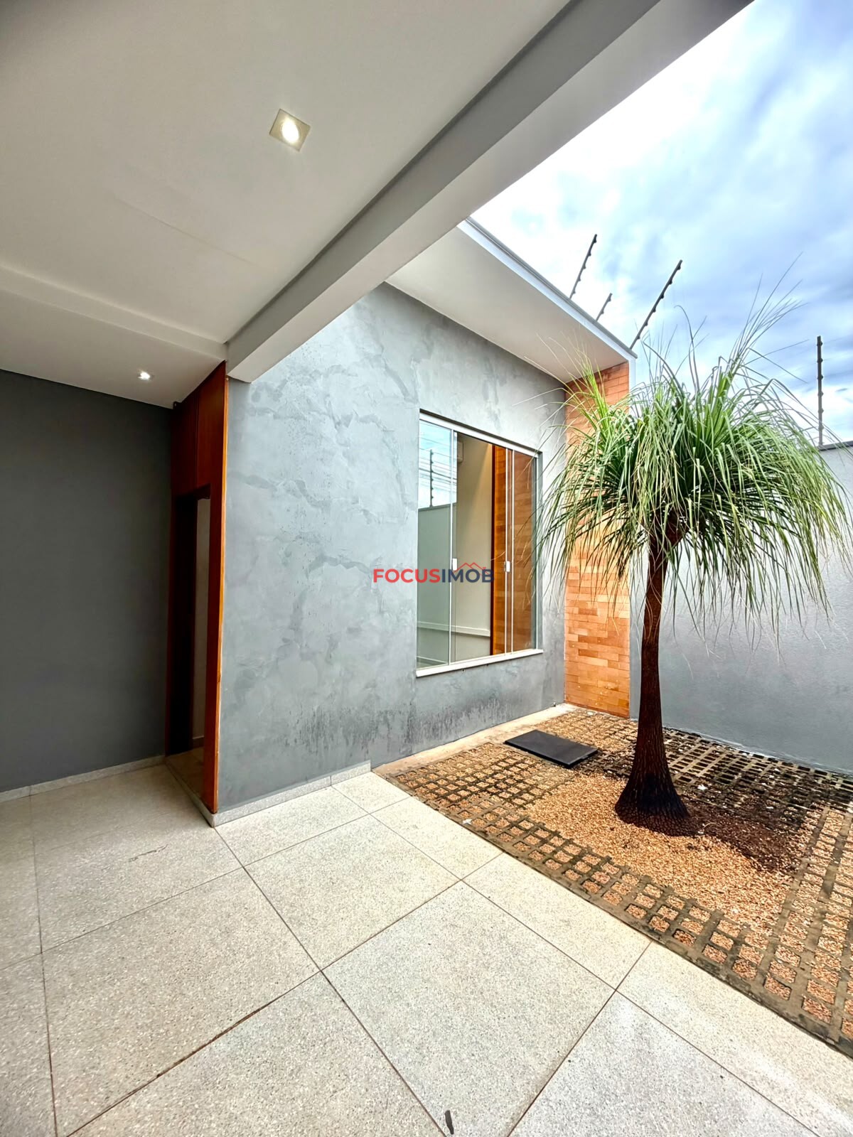 CASA A VENDA NO JARDIM INPERIAL - MOGI GUAÇU