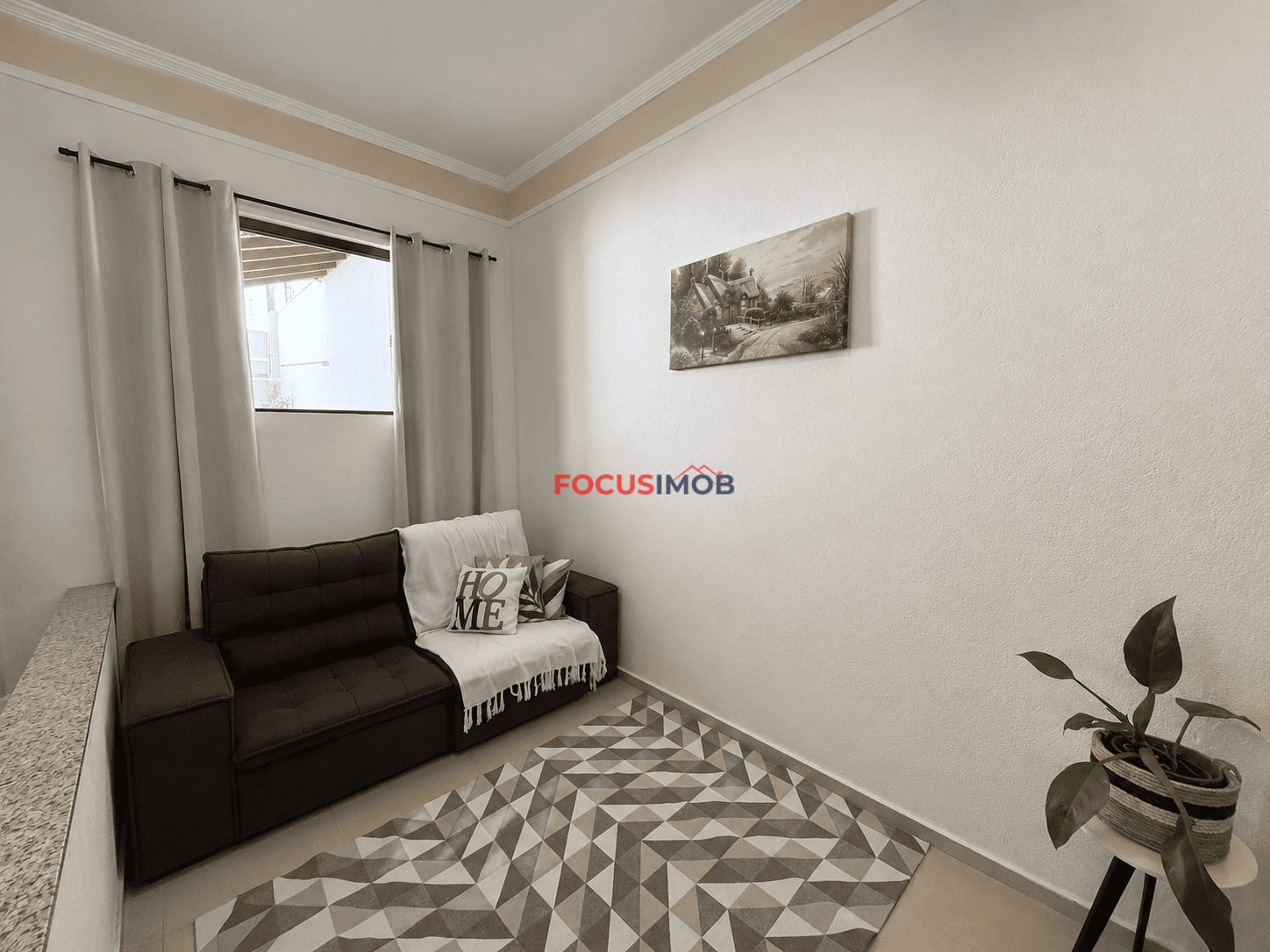 Casa à Venda com 3 Dormitórios, Suíte, Churrasqueira e Ponto Comercial
