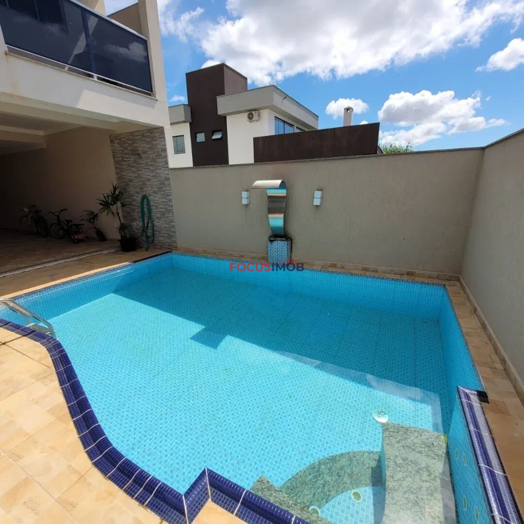 Residência semi nova Águas de Lindóia