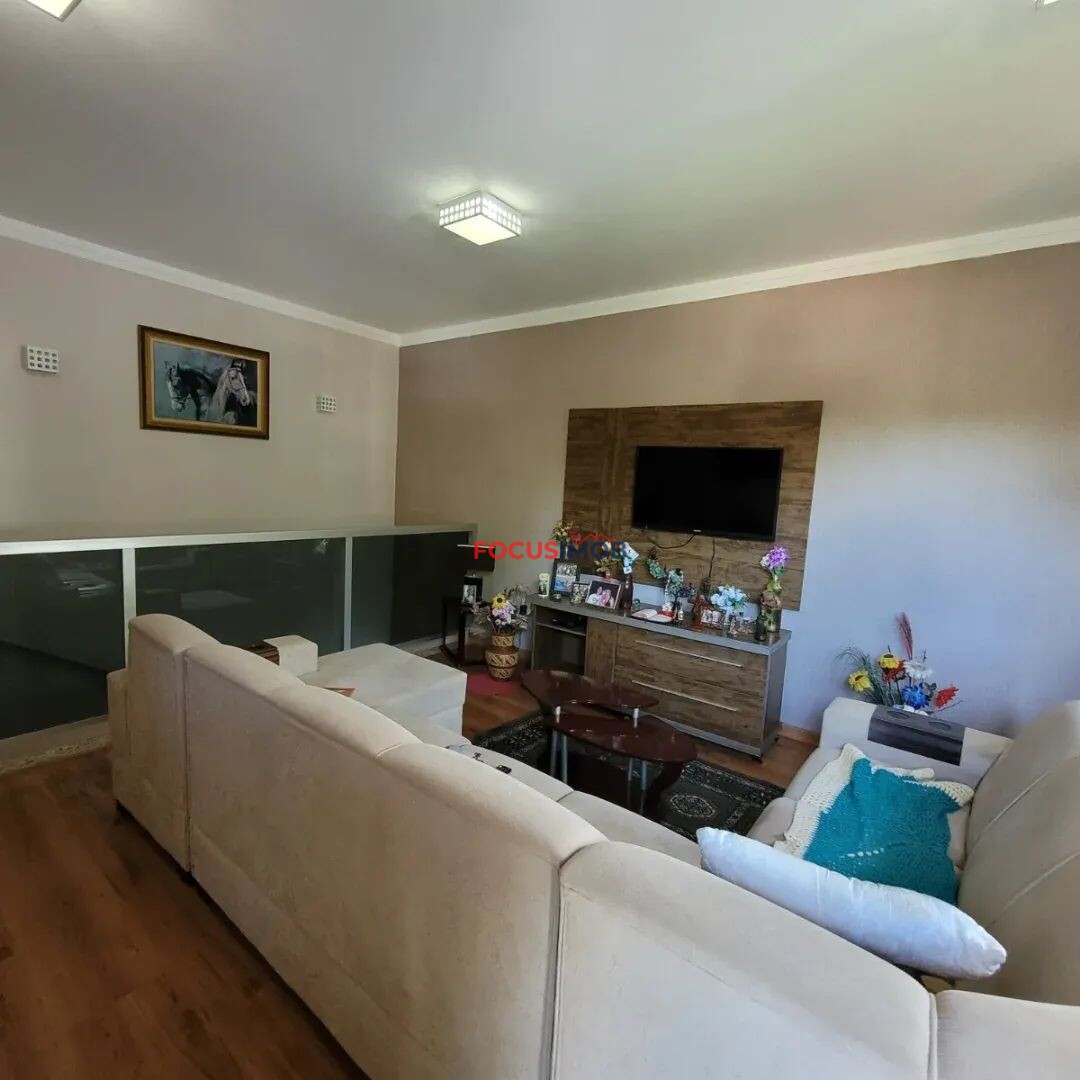 Residência semi nova Águas de Lindóia