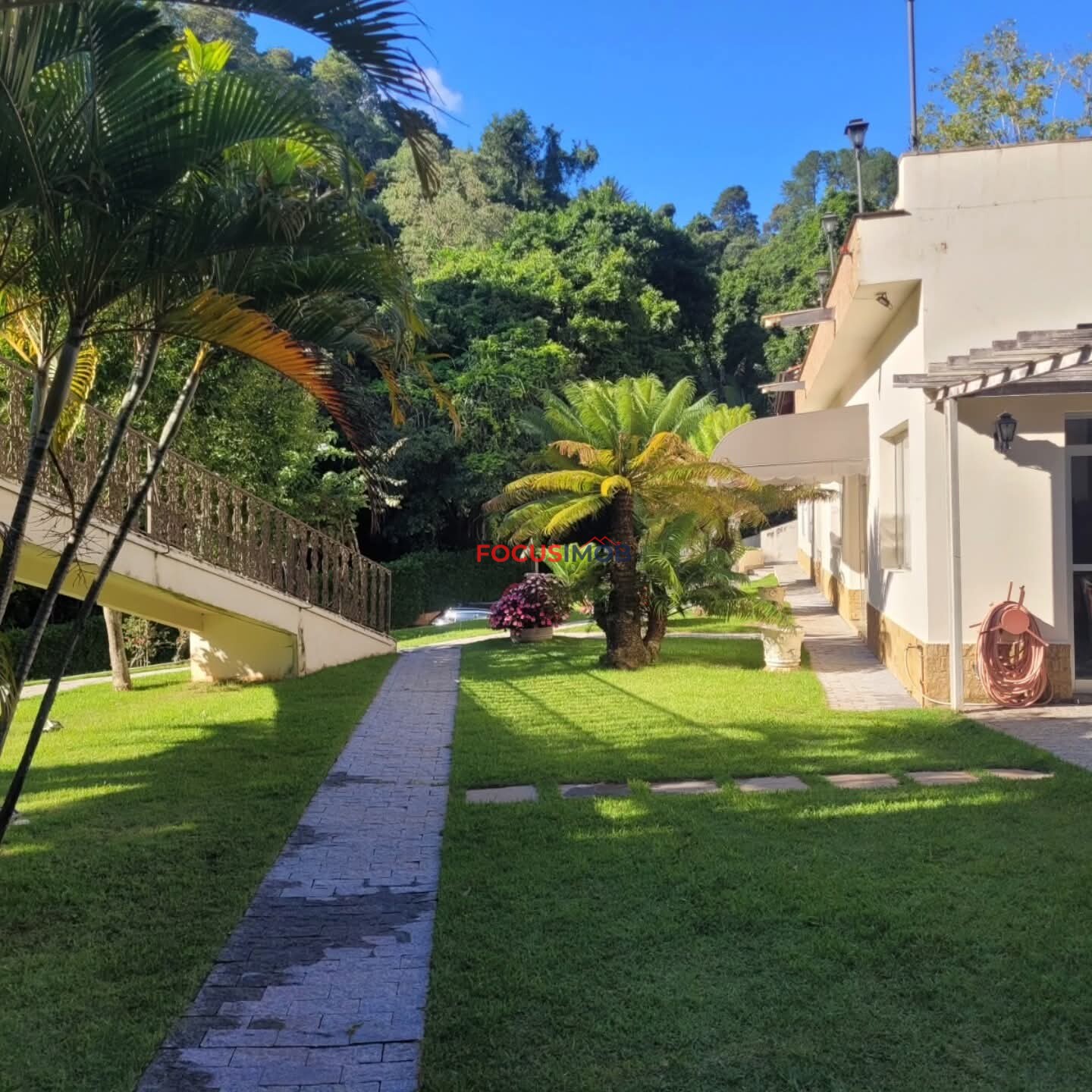 APARTAMENTO MODERNO ÁGUAS DE LINDÓIA