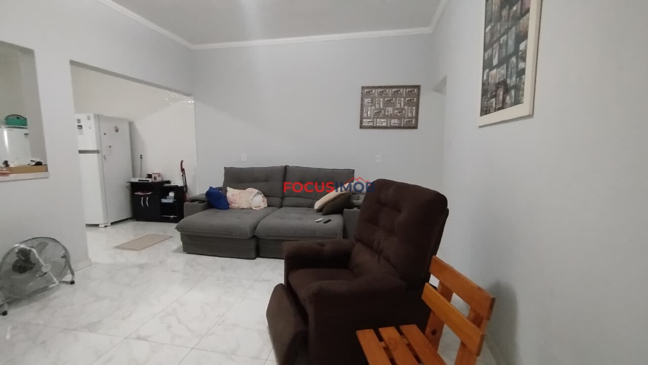 Linda casa na Estiva Gerbi - Jardim Lody-