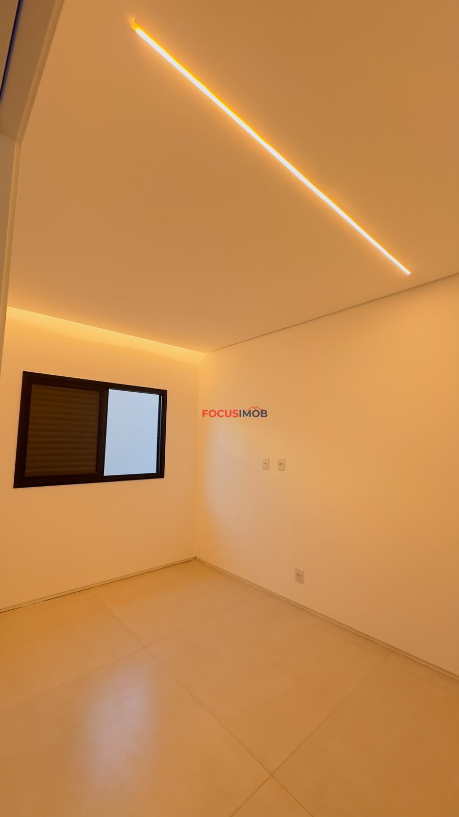 Foco em Conforto e Família: Seu Novo Lar no Jardim Pinheiros: Casa Nova com 3 Quartos, 2 Banheiros e Garagem