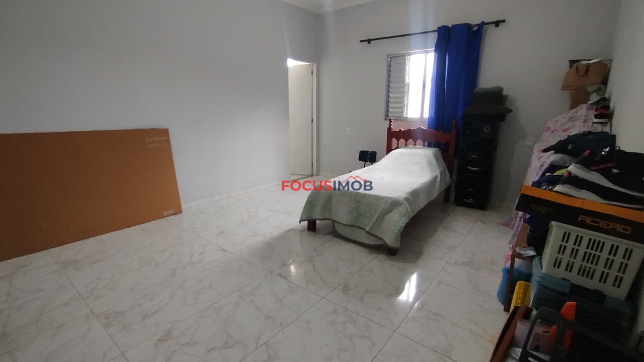 Linda casa na Estiva Gerbi - Jardim Lody-