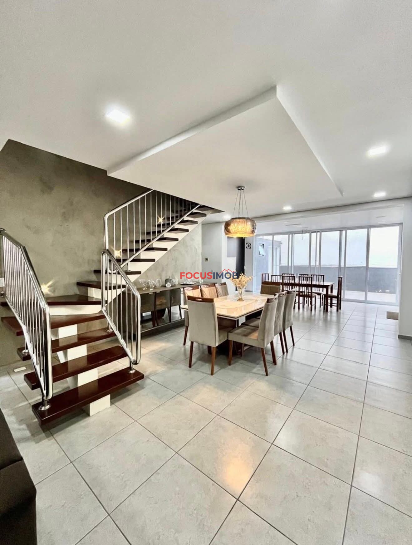 Lindo Sobrado no  Condomínio Europa - Mogi Guaçu -  4 Dormitórios