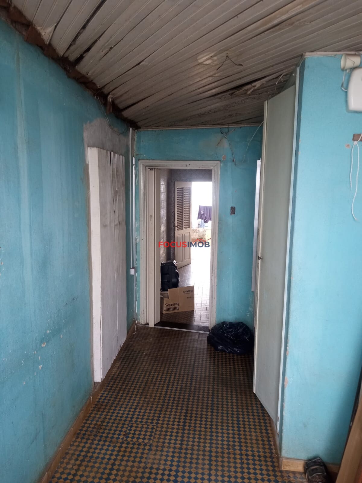 Prédio Comercial com Casa Assobradada à Venda – Itapira/SP