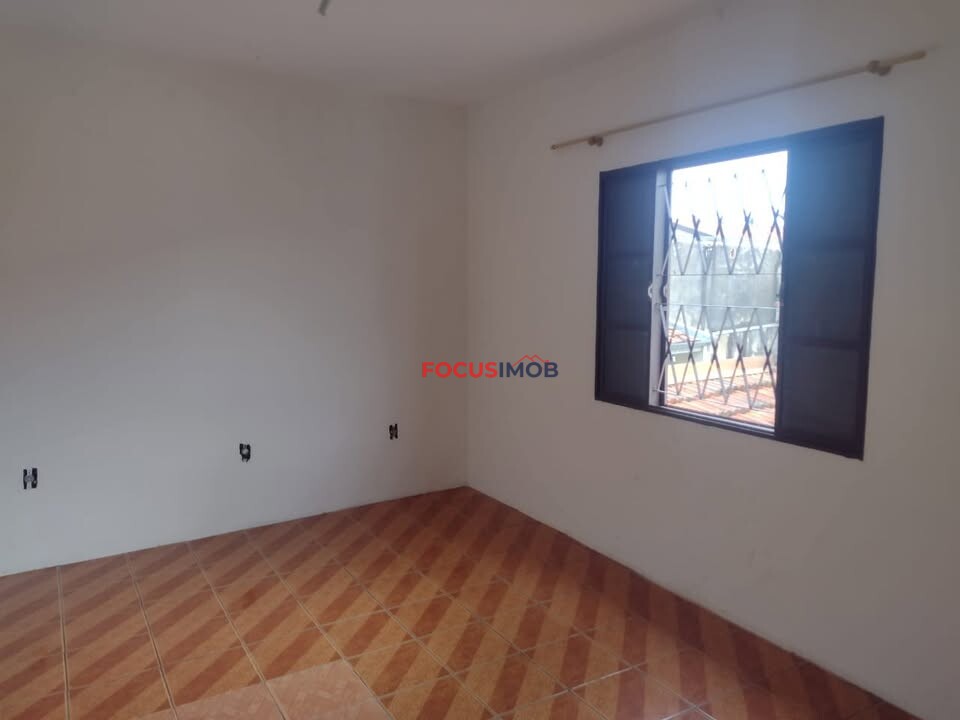 OPORTUNIDADE EM MOGI MIRIM – CASA ESPAÇOSA COM EDÍCULA!