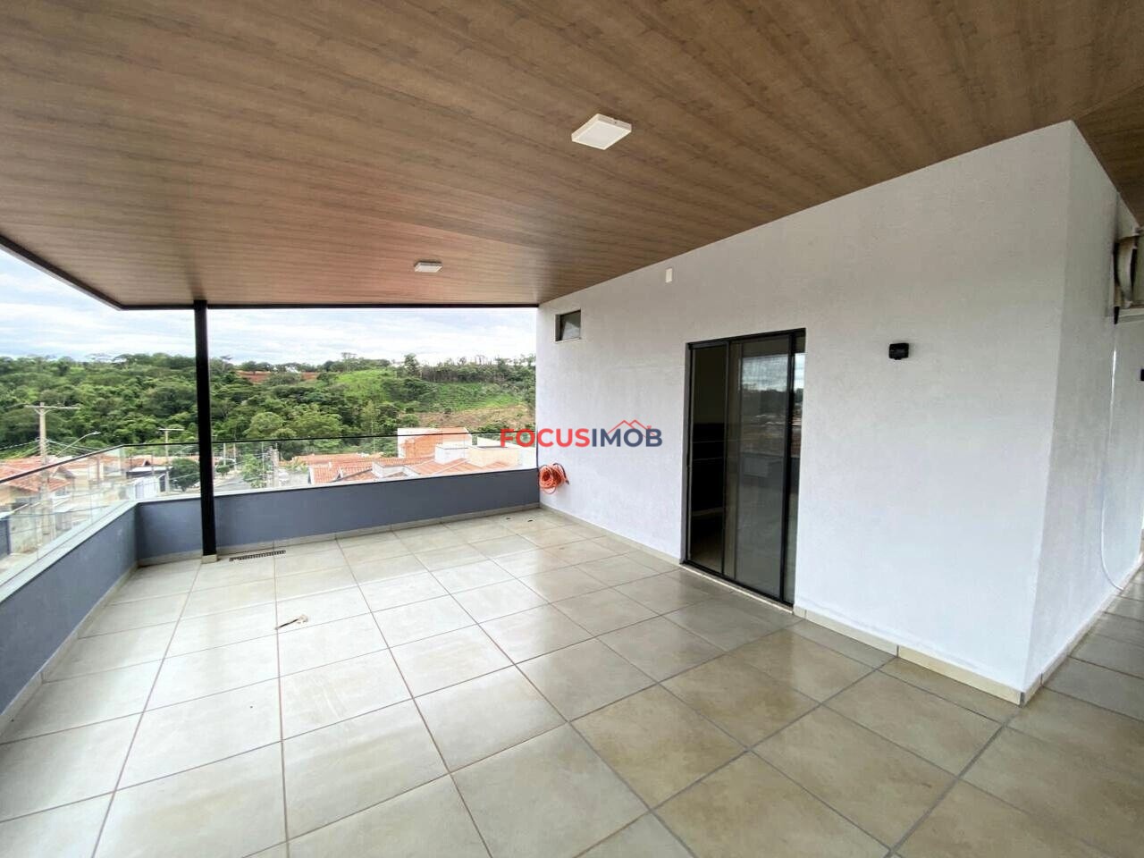 🏡 Linda Casa com Varanda para Locação no Santa Madalena - Mogi Guaçu