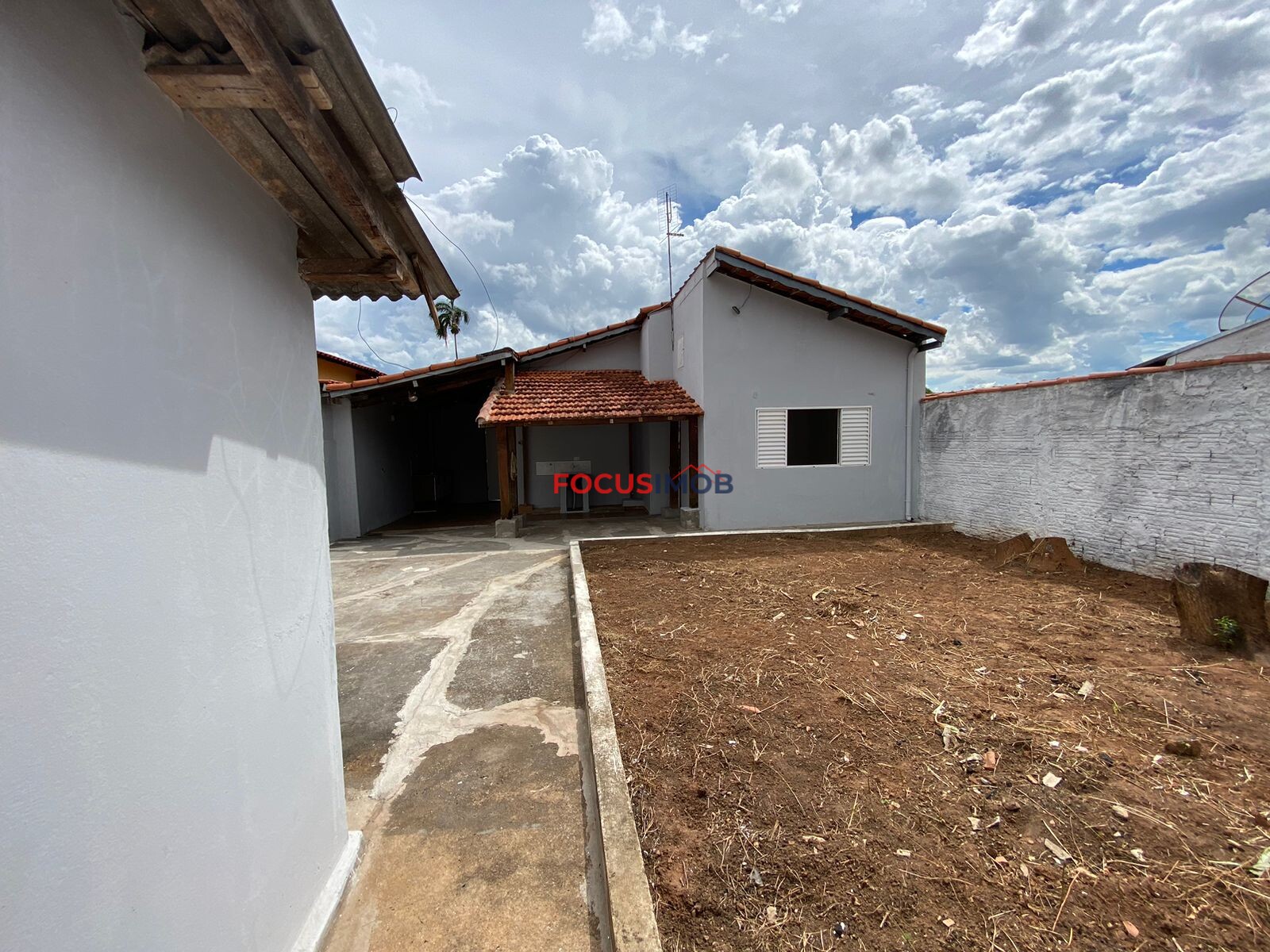 Casa no bairro Jardim Bandeirantes - 2 Dormitórios