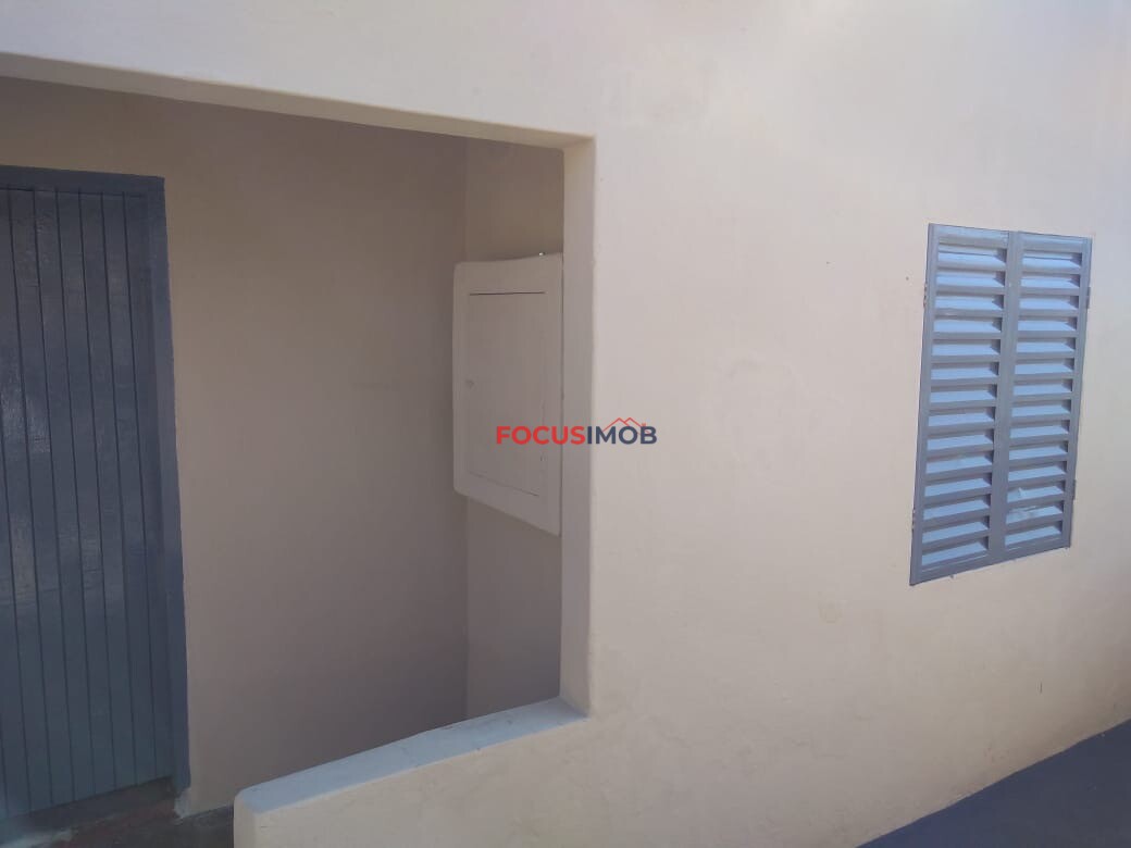 Excelente Oportunidade! 2 Casas no Mesmo Terreno com Potencial Comercial - Itapira/SP