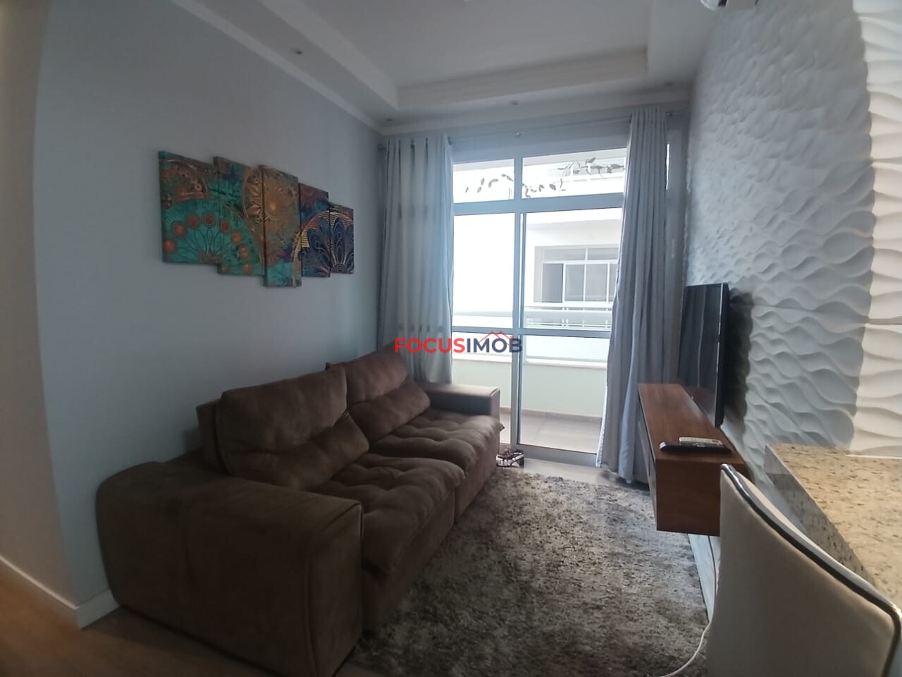 Apartamento localizado no 2º andar, em prédio com elevador, oferecendo conforto e praticidade no dia a dia.