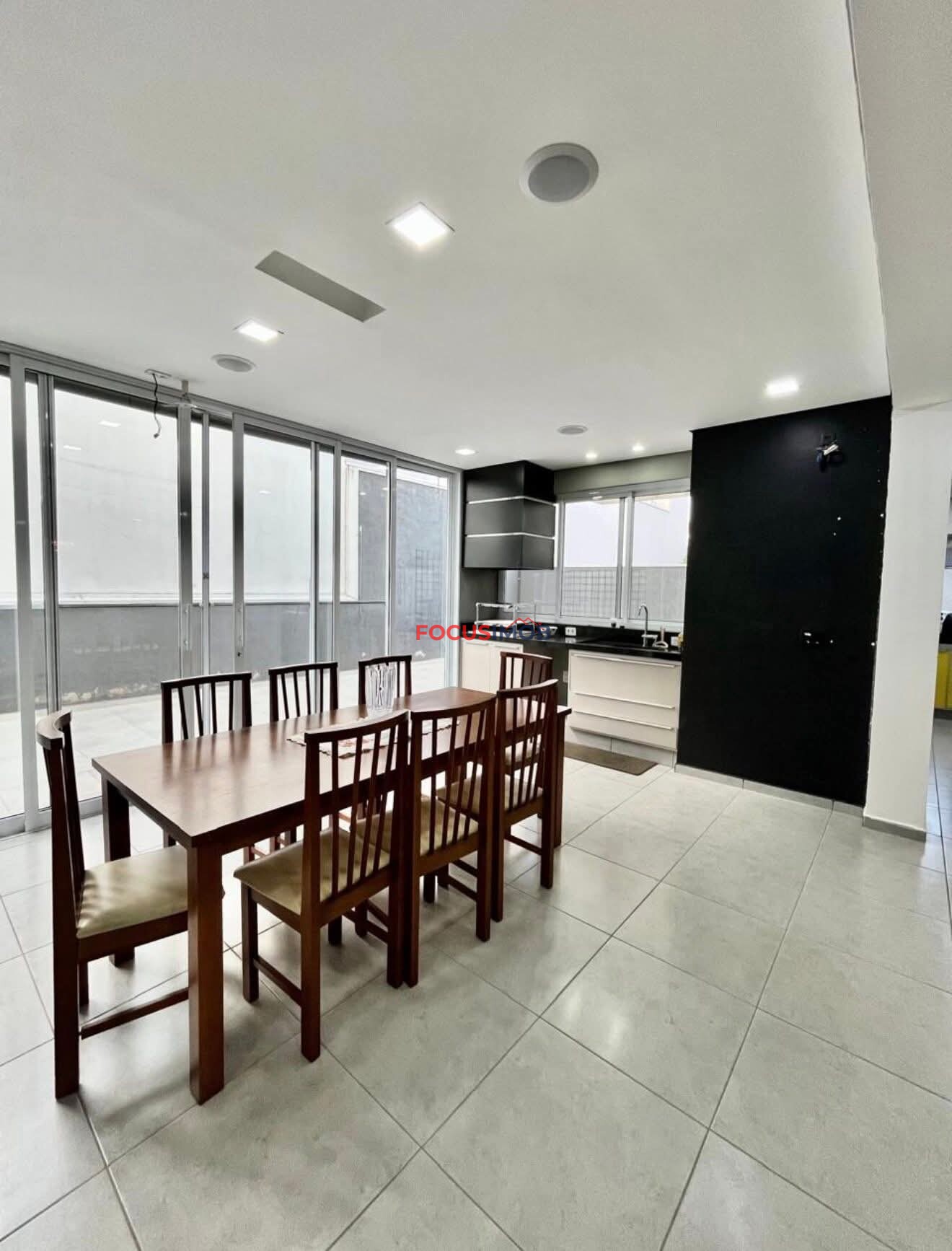 Lindo Sobrado no  Condomínio Europa - Mogi Guaçu -  4 Dormitórios