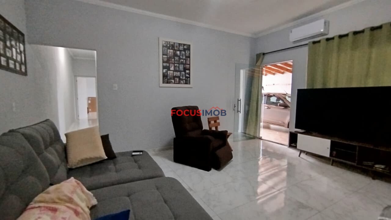 Linda casa na Estiva Gerbi - Jardim Lody-