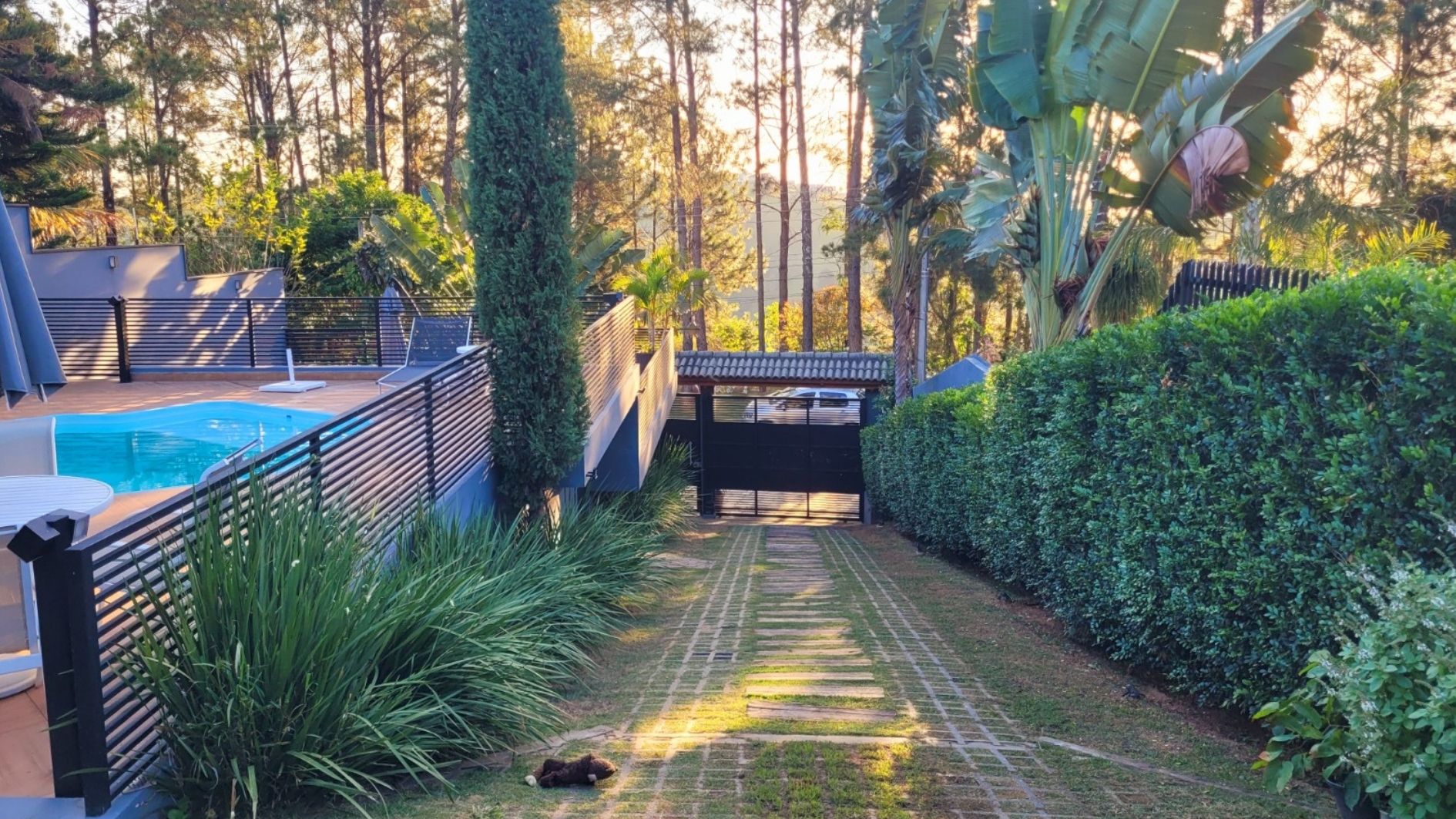 Linda Residência de Alto Padrão, a 1km do centro da cidade de Águas de Lindoia - SP