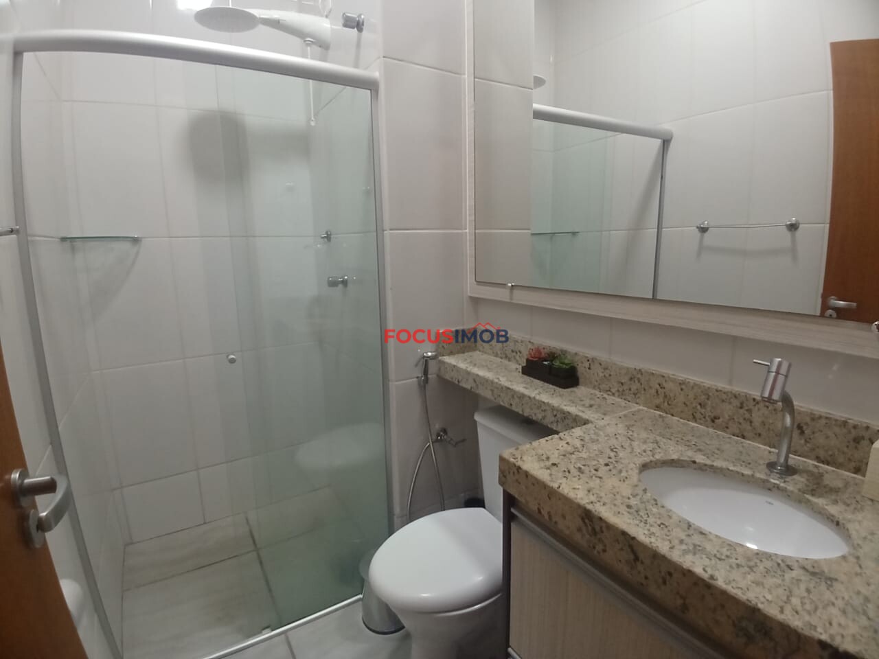 Apartamento localizado no 2º andar, em prédio com elevador, oferecendo conforto e praticidade no dia a dia.