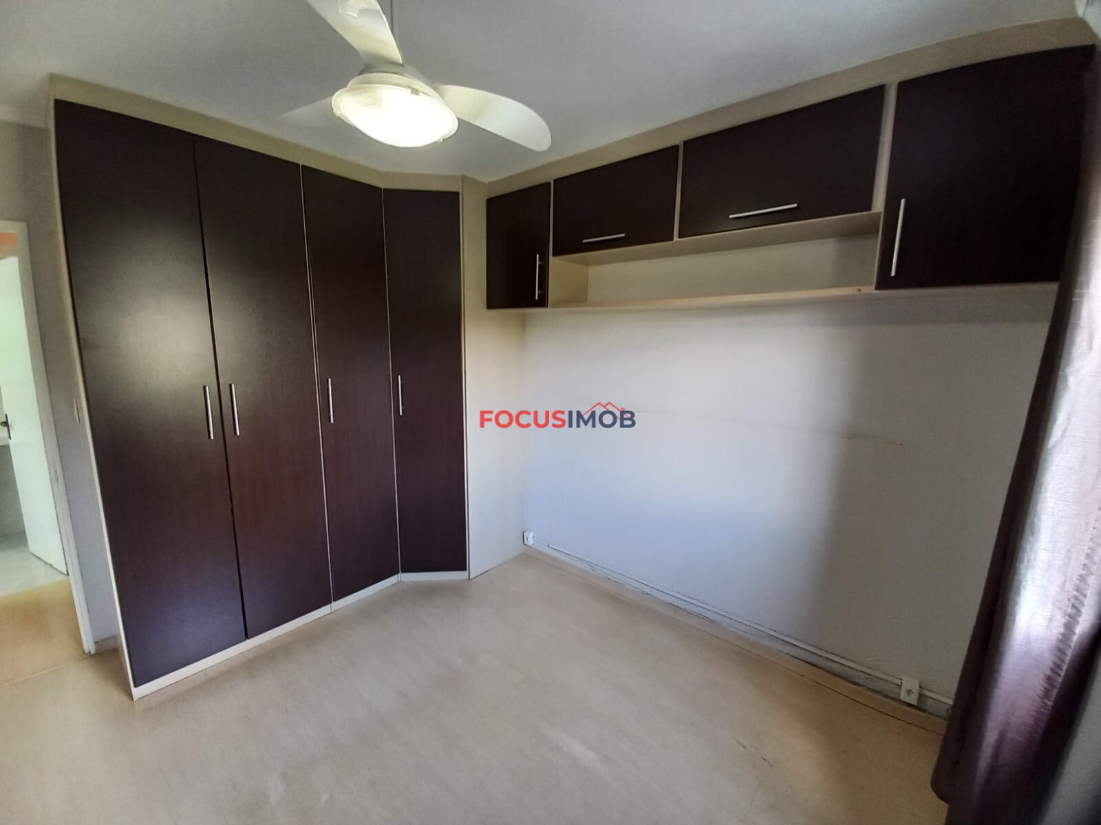 APARTAMENTO À VENDA – CONDOMÍNIO PORTAL DAS PEDRAS | FRENTE PARA AVENIDA- MOGI GUAÇU