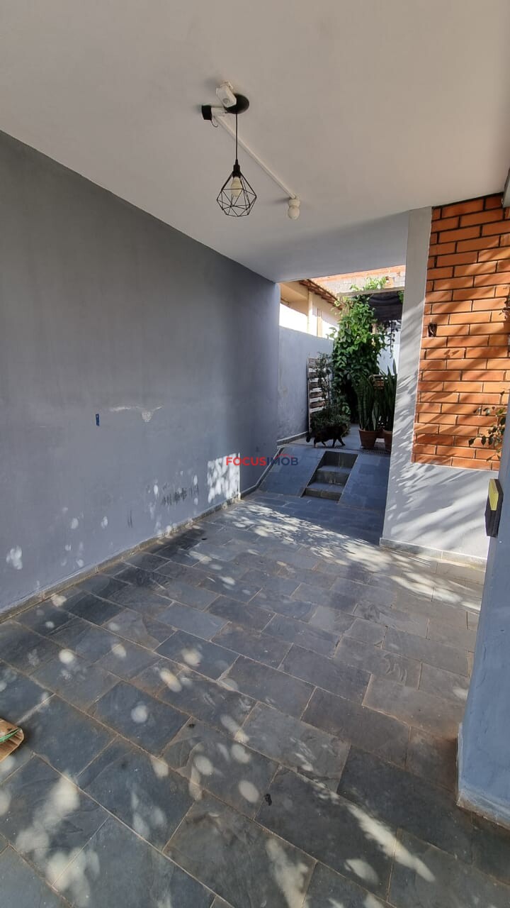 Excelente Imóvel com 3 Dormitórios Próximo ao Centro, Completa com Espaço Gourmet e Quintal