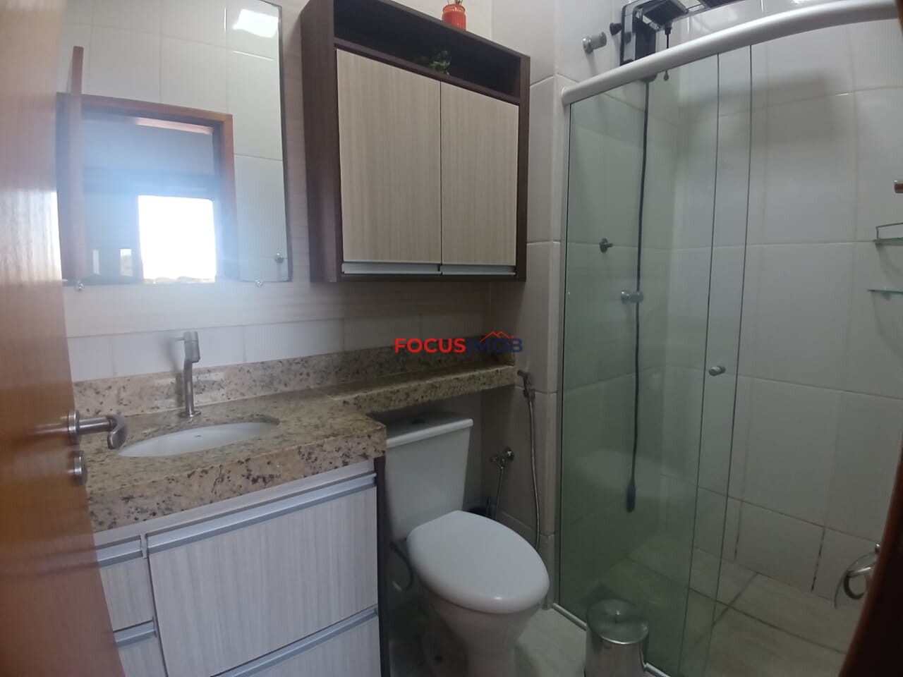 Apartamento localizado no 2º andar, em prédio com elevador, oferecendo conforto e praticidade no dia a dia.